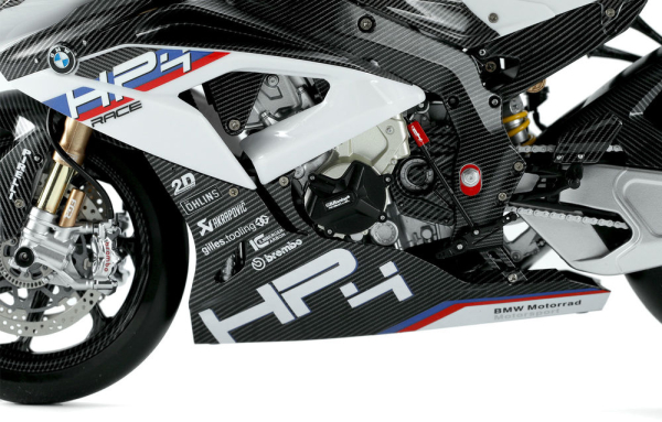 1/9 BMW HP4 RACE (Pre-colored Edition)